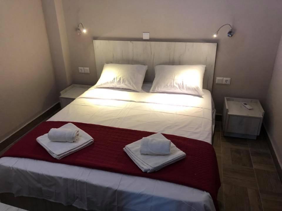 Thealos Rooms 보우르보우로우 외부 사진