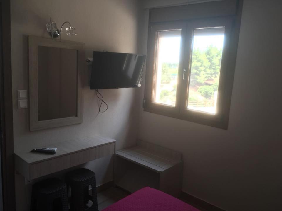 Thealos Rooms 보우르보우로우 외부 사진