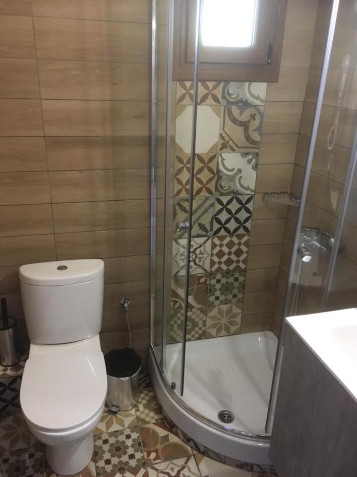 Thealos Rooms 보우르보우로우 외부 사진