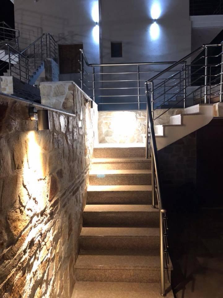 Thealos Rooms 보우르보우로우 외부 사진